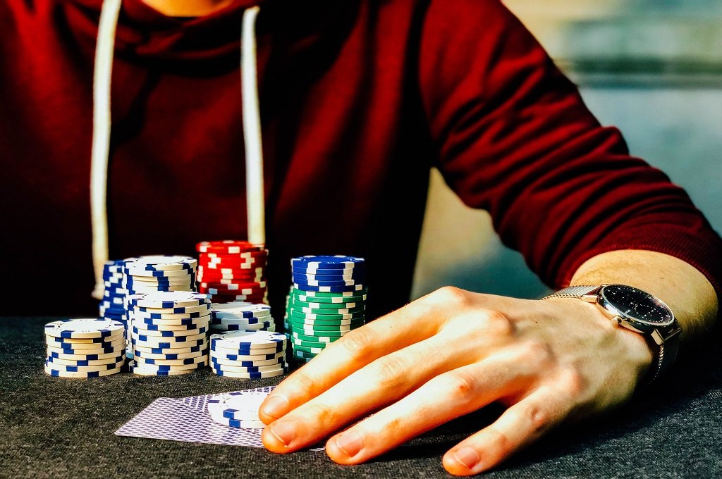 ONLINE BLACKJACK: RULES AND TERMINOLOGY