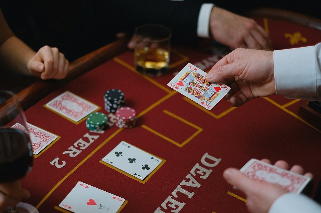 WHY YOU SHOULD TRY OUT ONLINE CASINO GAMES